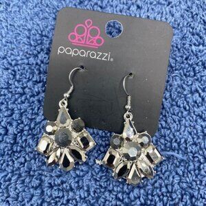 Paparazzi Fiercely Famous Silver Earrings